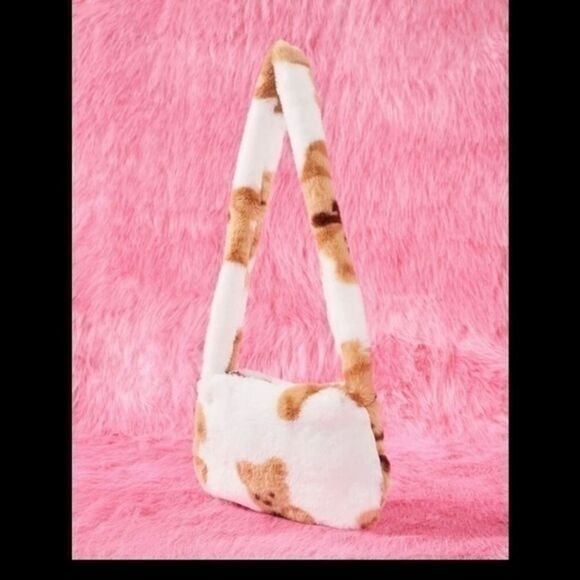 Kawaiiluv Faux Fluffy Fur Bear 🐻 print Shoulder Bag! - Picture 2 of 5